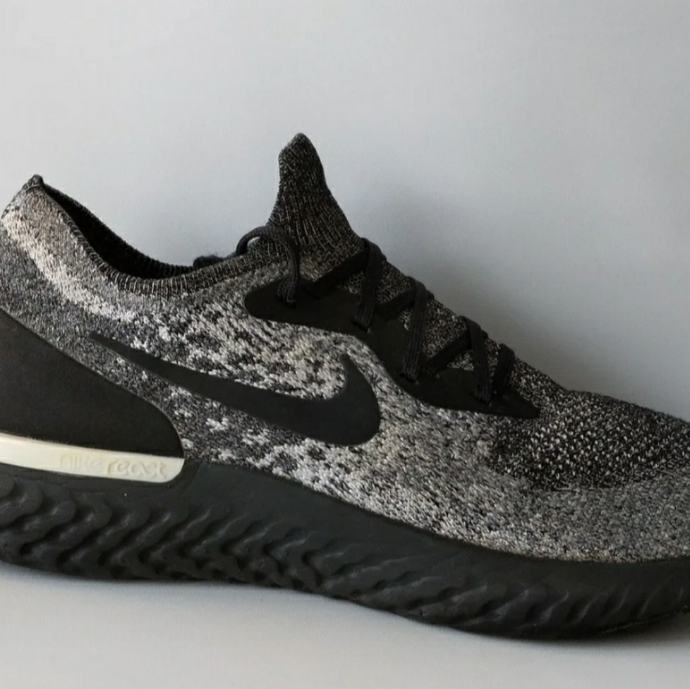 Nike Epic Flyknit React Oreo size 10